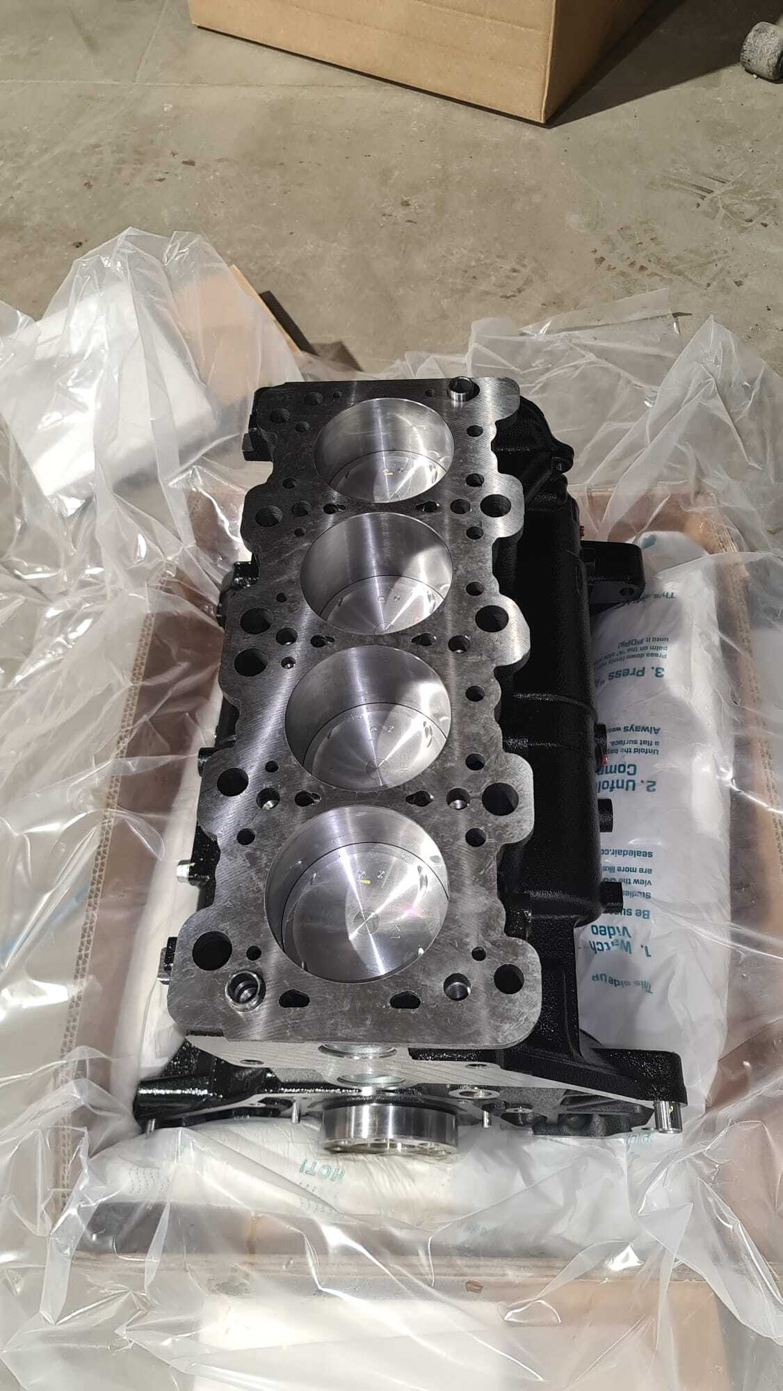 1000B075 - Motorblock kpl. - NEU