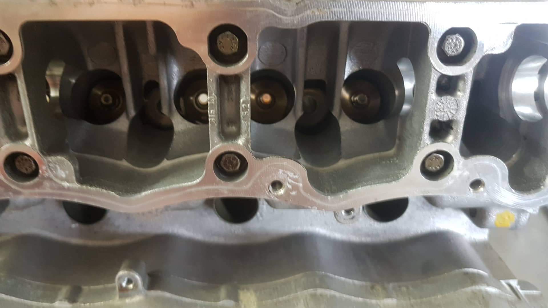 MD340429 Zylinderkopf bearbeitet und geprüft -