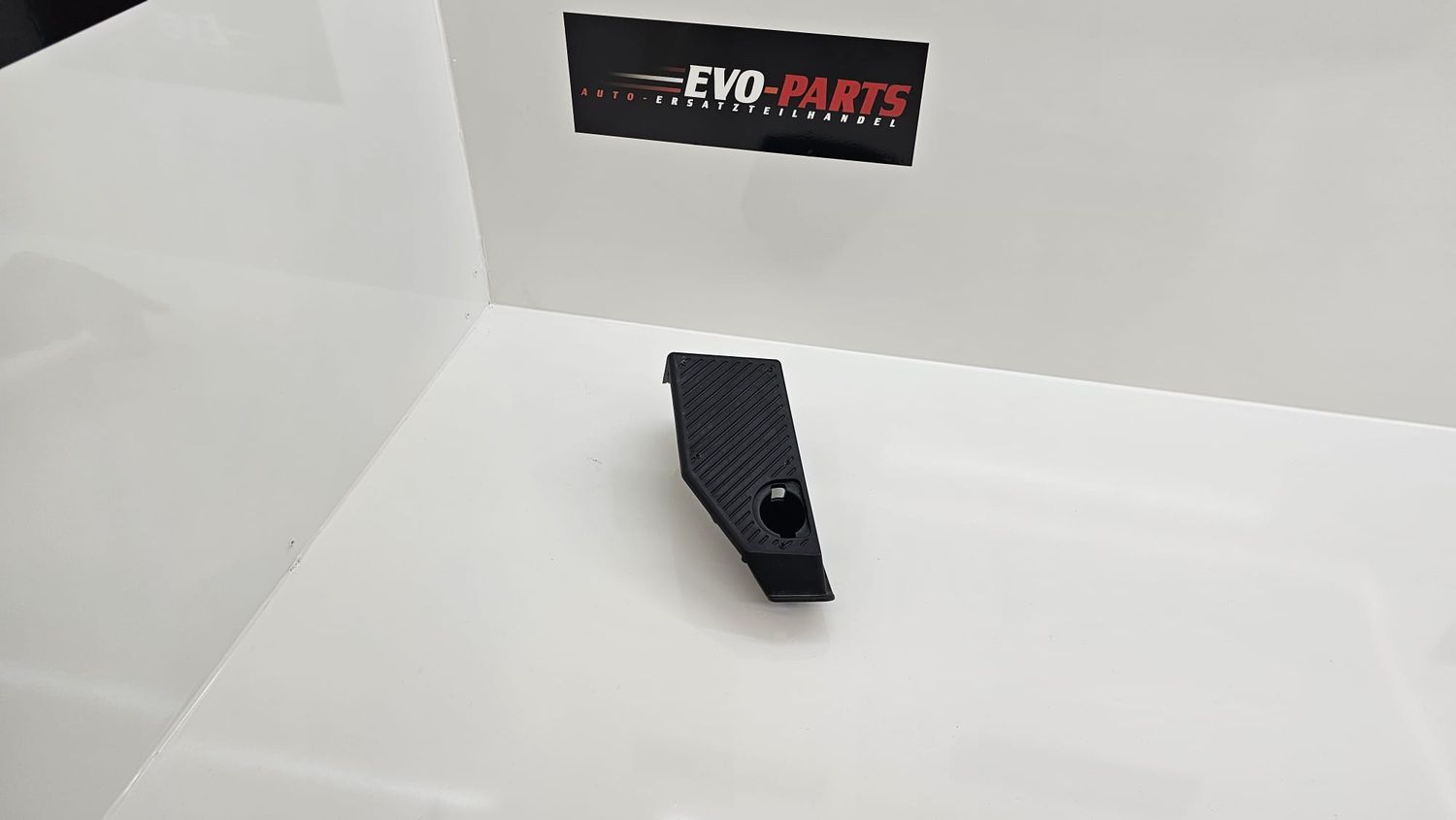 MR417199 - Fußstütze - gebraucht