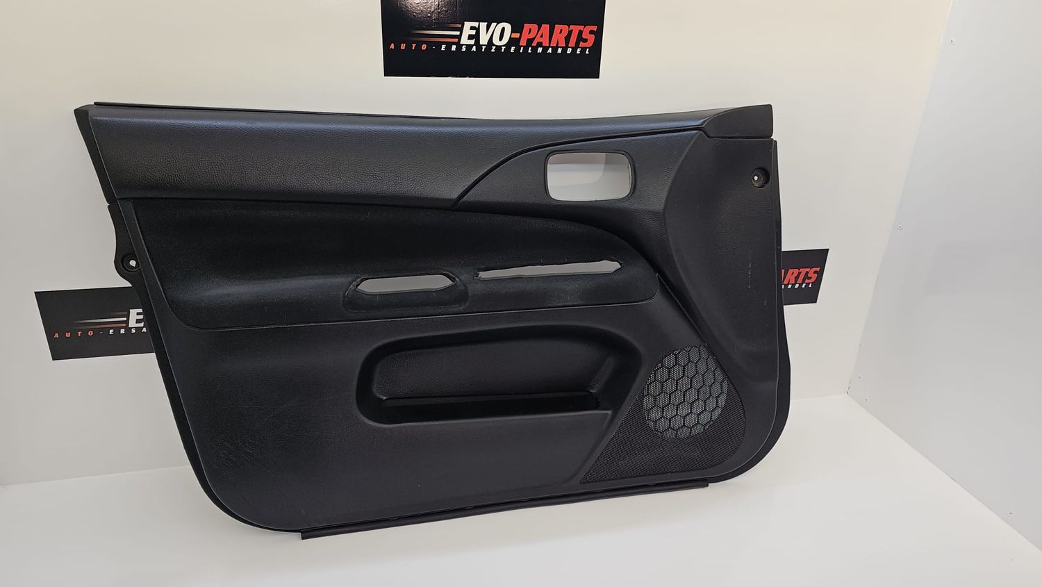 MR632002 - Türverkleidung vorne links - gebraucht