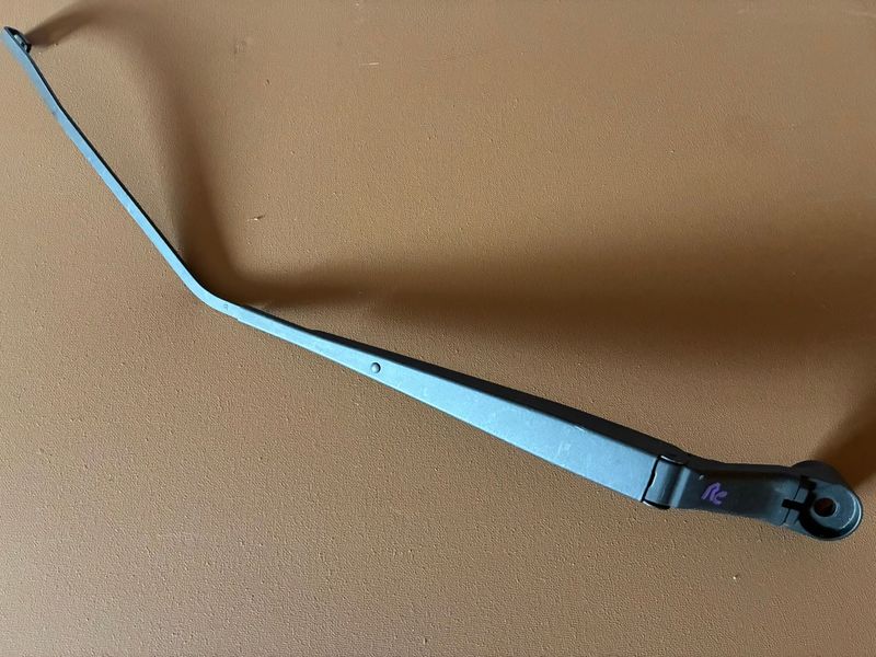 MR971004 - Wischerarm rechts - gebraucht