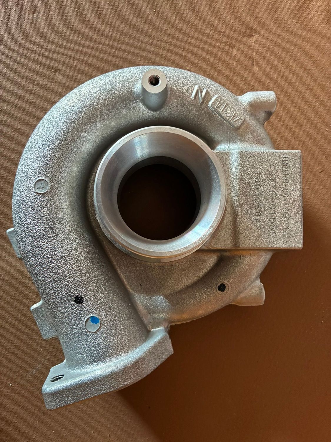 MD613577 - Turbo-Verdichtergehäuse - NEU