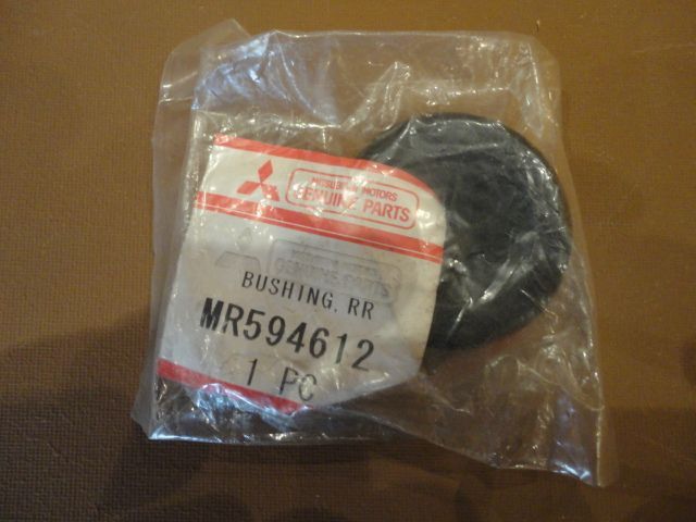 MR594612 - Gummilager, Stoßdämpfer hinten - NEU