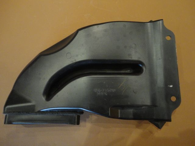 MR571590 - Luftfilter-Einlasskanal - Neuwertig