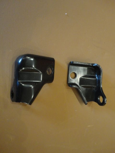 MR571487 - Halter, Turbolader - Neuwertig