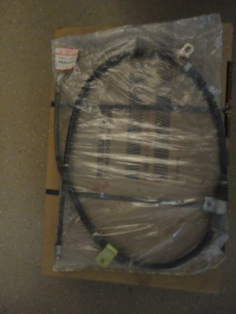 MR493433 - Handbremsseil links - NEU