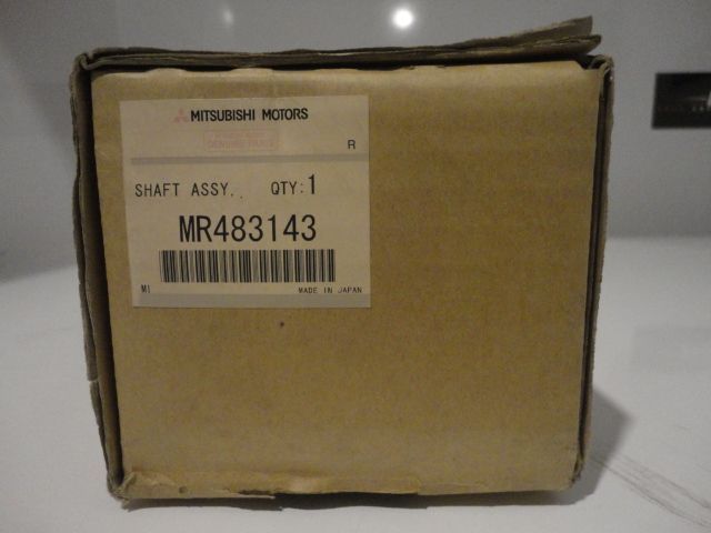 MR483143 - Antriebswelle hinten links - NEU