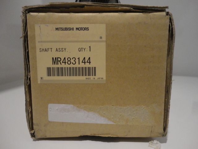 MR483144  - Antriebswelle hinten rechts - NEU