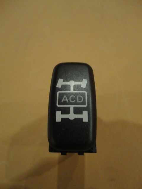 MR572673 - Schalter Traktionskontrolle (ACD) - Neuwertig