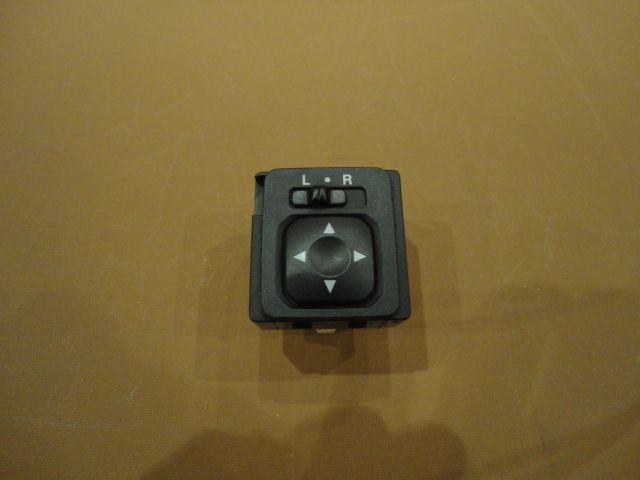 MR417977 - Schalter Spiegelsteuerung - Neuwertig