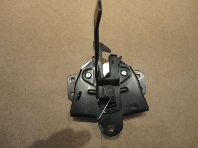 MN181407 - Motorhaubenschloß - Neuwertig