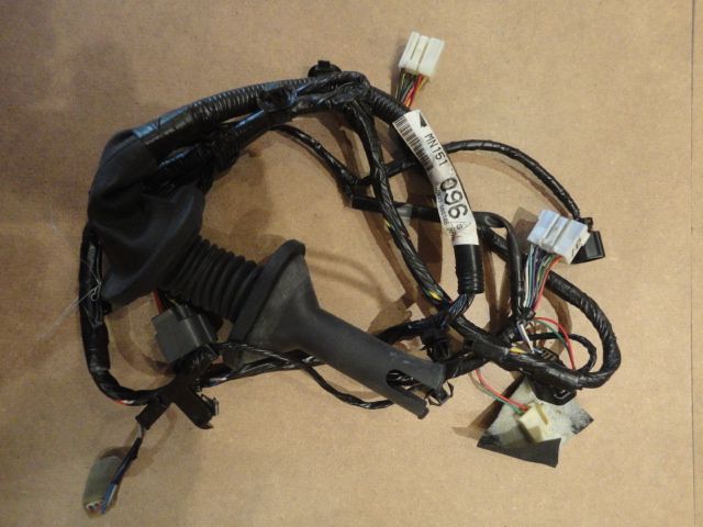 MN151096 - ​Kabelbaum, Türe vorne rechts - Neuwertig