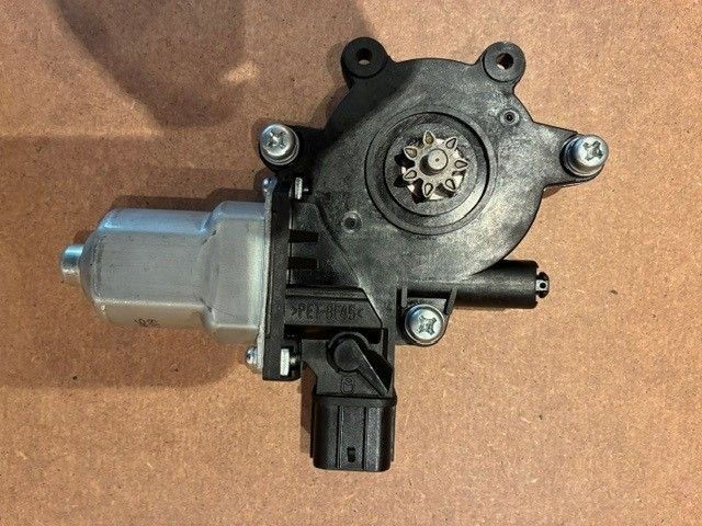 5743A110 - ​​​Fensterheber Motor hinten links - gebraucht