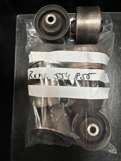 MR554855 - Gummilager - Neuwertig