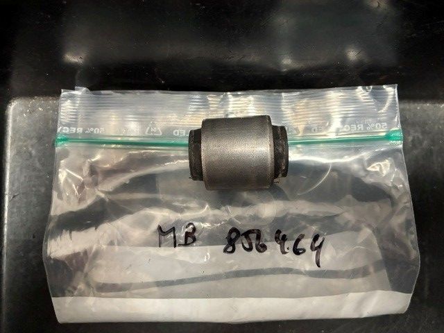 MB856464 - Gummilager - Neuwertig