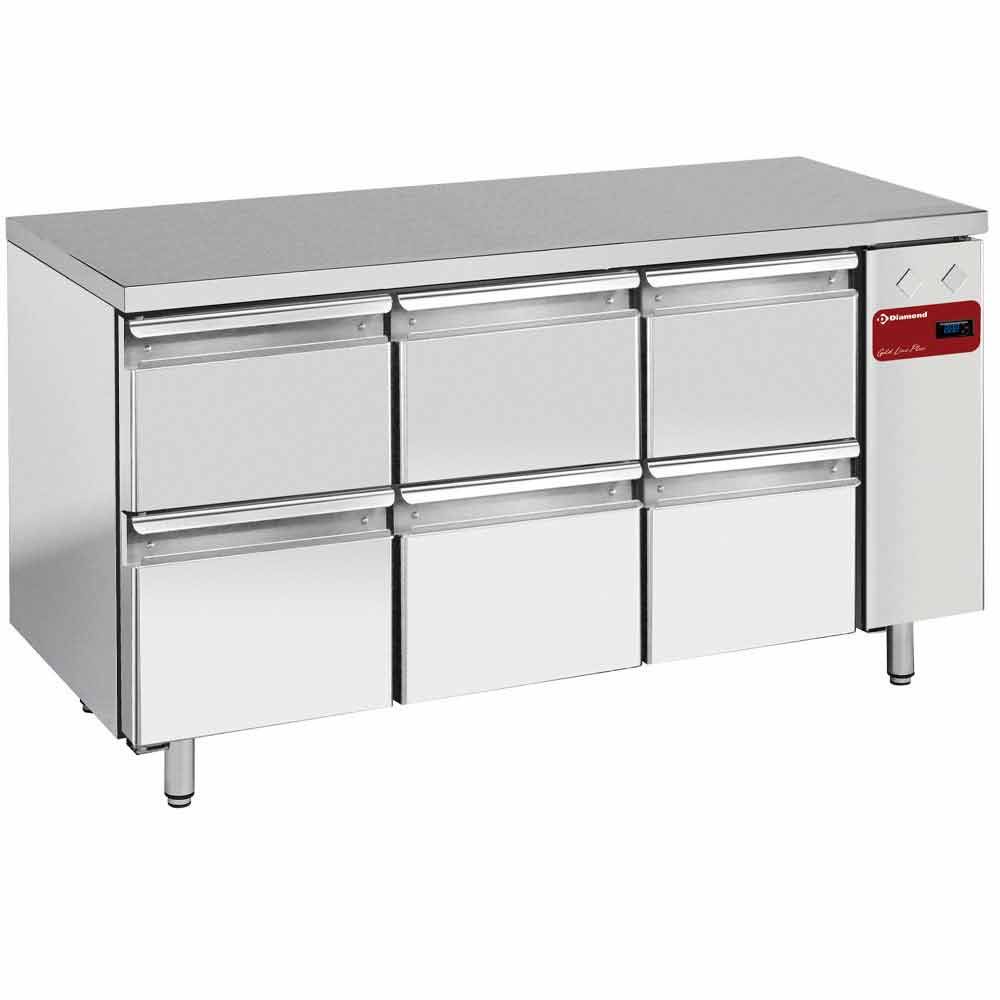 Koeltafel samengesteld uit :