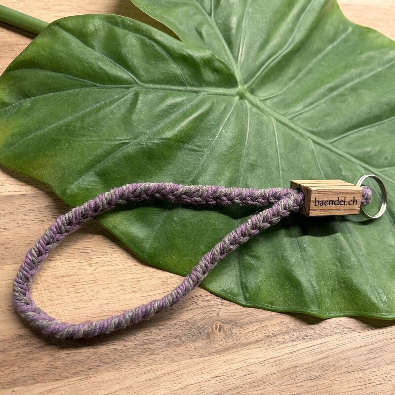 Violett-Grau