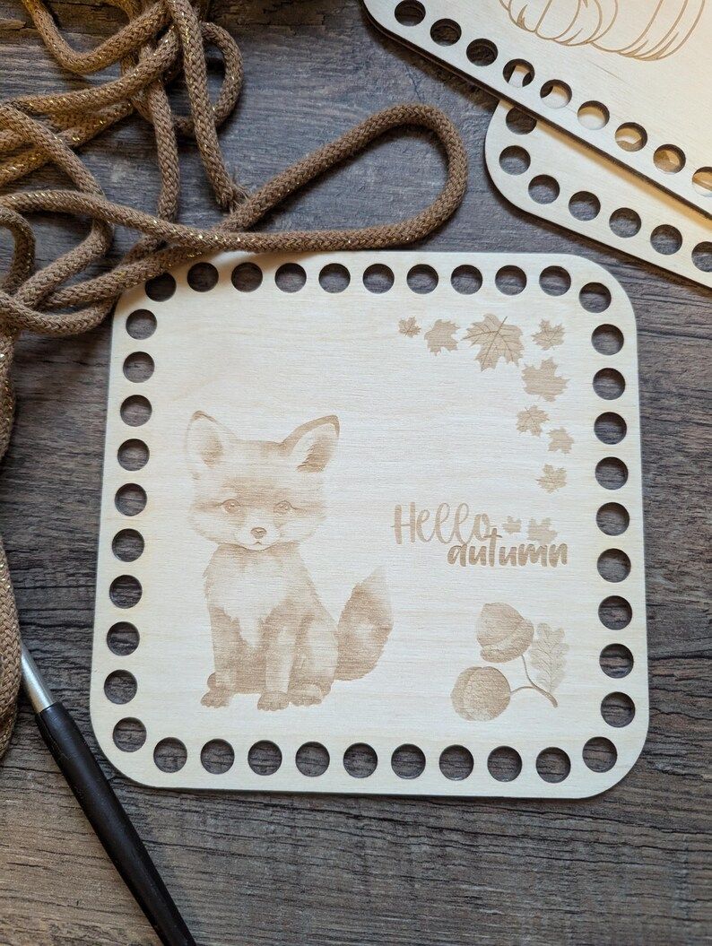 HELLO AUTUM FUCHS,  Holzböden Quadrat mit runden Ecken in 3 Größen