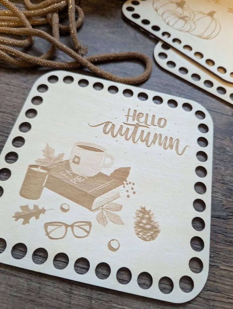 HELLO AUTUM BÜCHER,  Holzböden Quadrat mit runden Ecken in 3 Größen