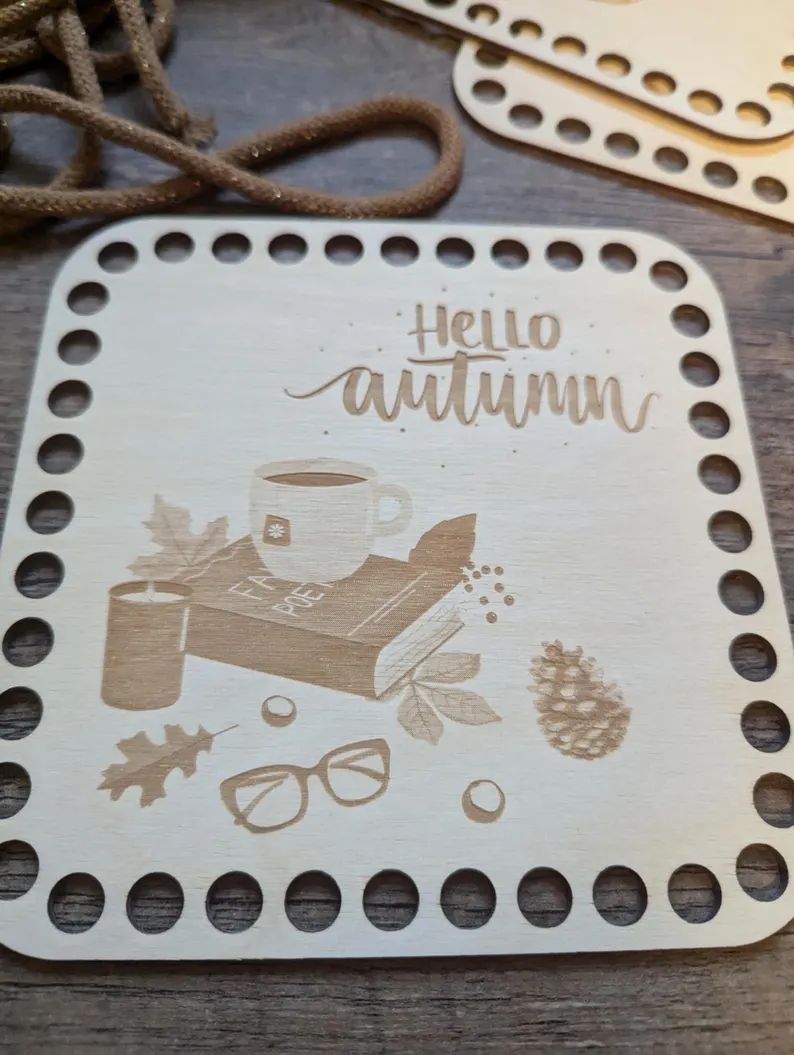 HELLO AUTUM BÜCHER,  Holzböden Quadrat mit runden Ecken in 3 Größen