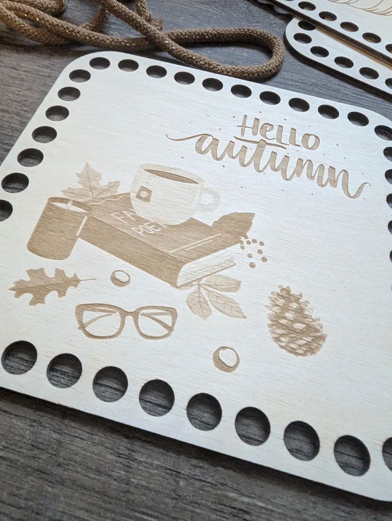 HELLO AUTUM BÜCHER,  Holzböden Quadrat mit runden Ecken in 3 Größen