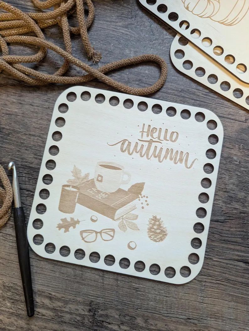 HELLO AUTUM BÜCHER,  Holzböden Quadrat mit runden Ecken in 3 Größen