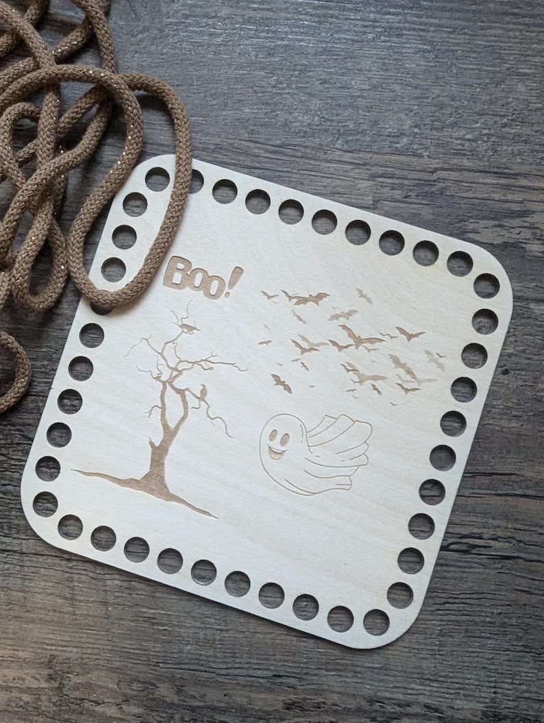 BOO,  Holzböden mit Motiv, Quadrat mit runden Ecken in 3 Größen