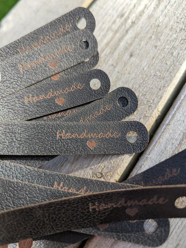 10x HANDMADE Label in schwarz mit brauner Schrift