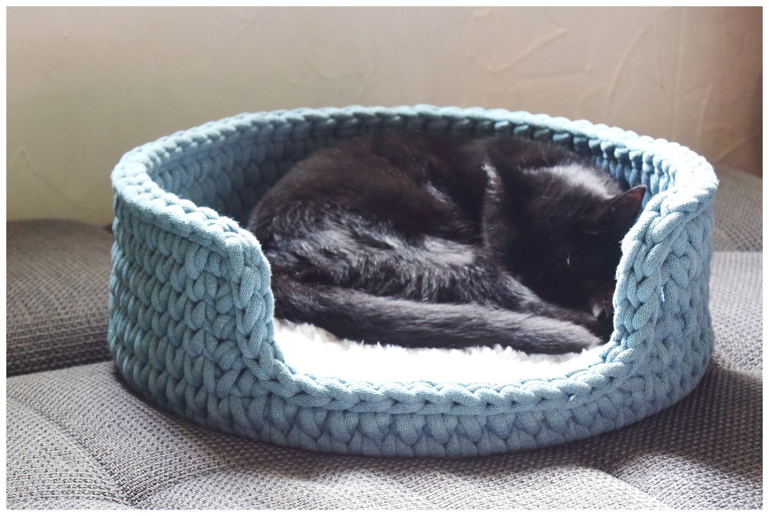 DIY-Set + LEO + Katzenkorb oder Hundekorb selberhäkeln mit Holzboden