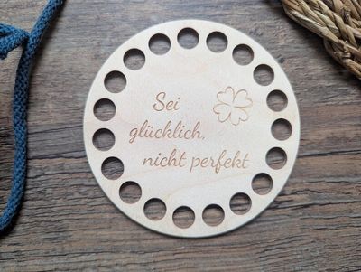 sei glücklich, nicht perfekt,  Holzböden mit Motiv, Rund in allen Größen