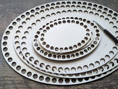 Holzböden oval in 7 Größen und 2 Lochgrößen