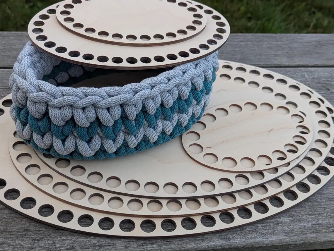 Holzböden oval in 7 Größen und 2 Lochgrößen