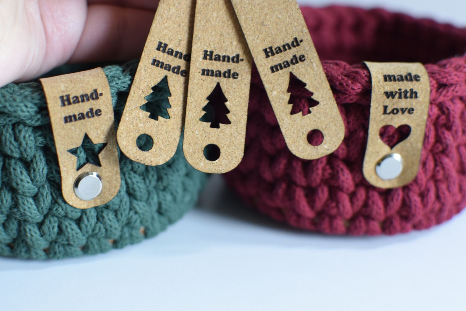 10x Label mit Motiv in verschieden Qualitäten und Nieten