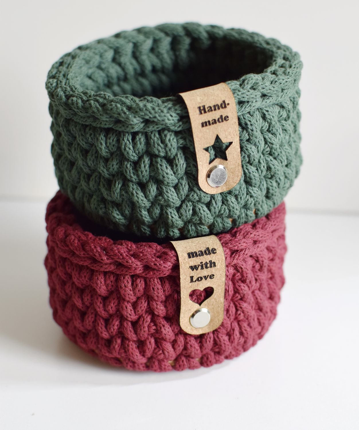 10x Label mit Motiv in verschieden Qualitäten und Nieten