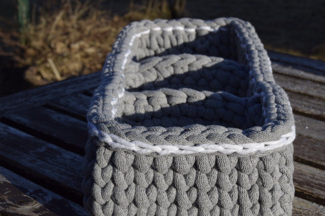 Holzboden für Häkel-Utensilo ohne und mit 3 Fächern in 2 Größen und 2 Lochgrößen