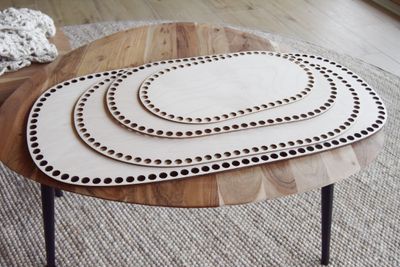 Holzboden für Moseskörbchen,  Holzboden und Matratze in verschieden Größen und 2 Lochgrößen