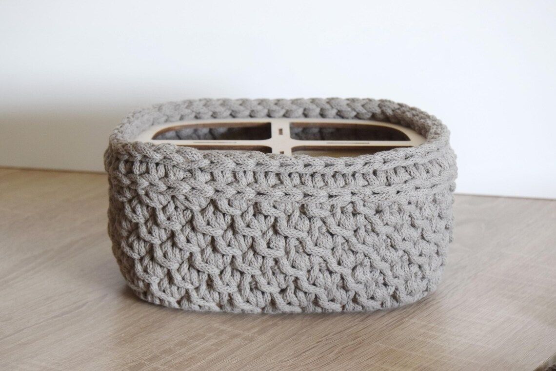 Utensilo Häkelkorb mit 4 Fächern im Strukturmuster