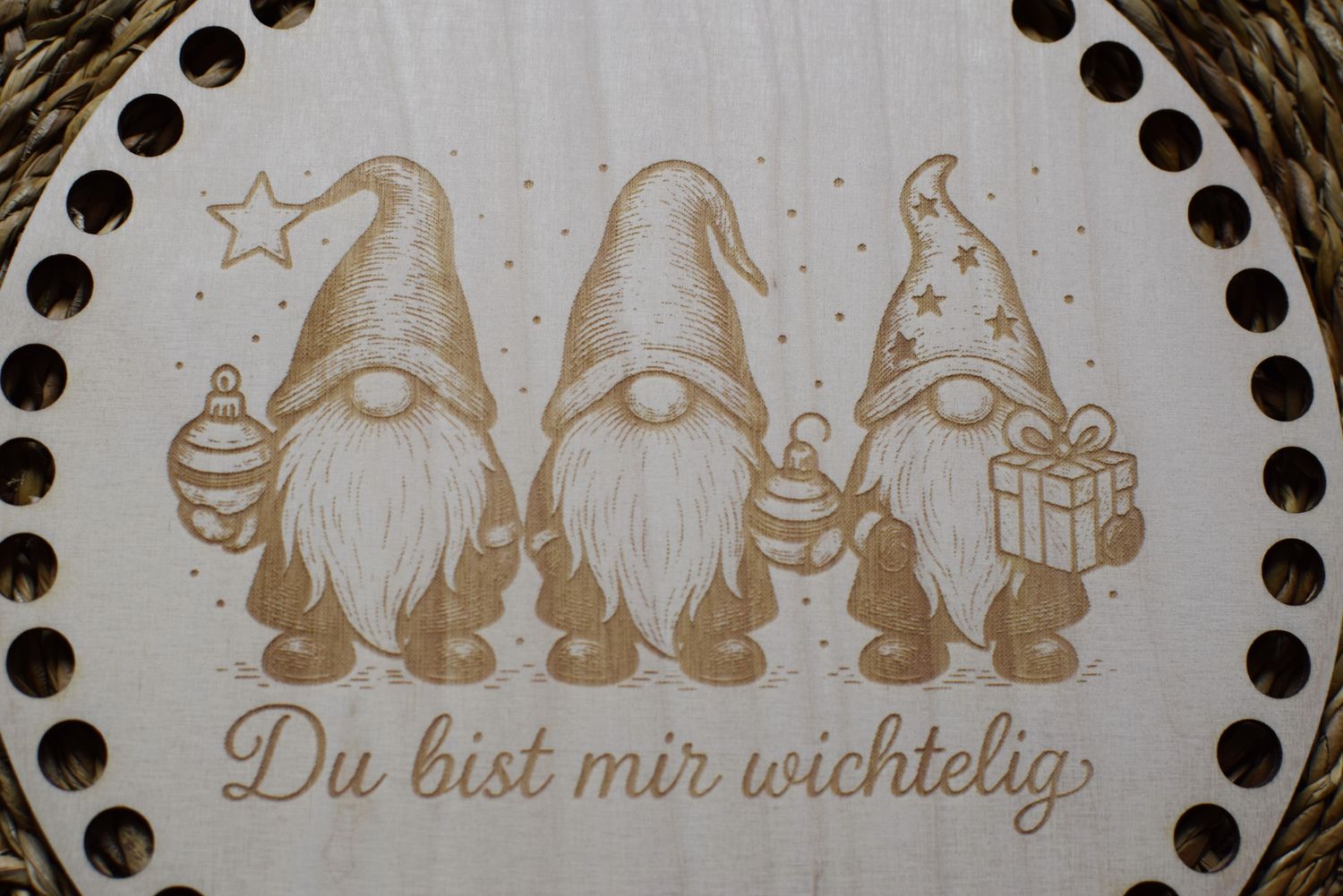 DREI WICHTEL,  Holzböden mit Motiv, Rund in allen Größen und Lochgrößen