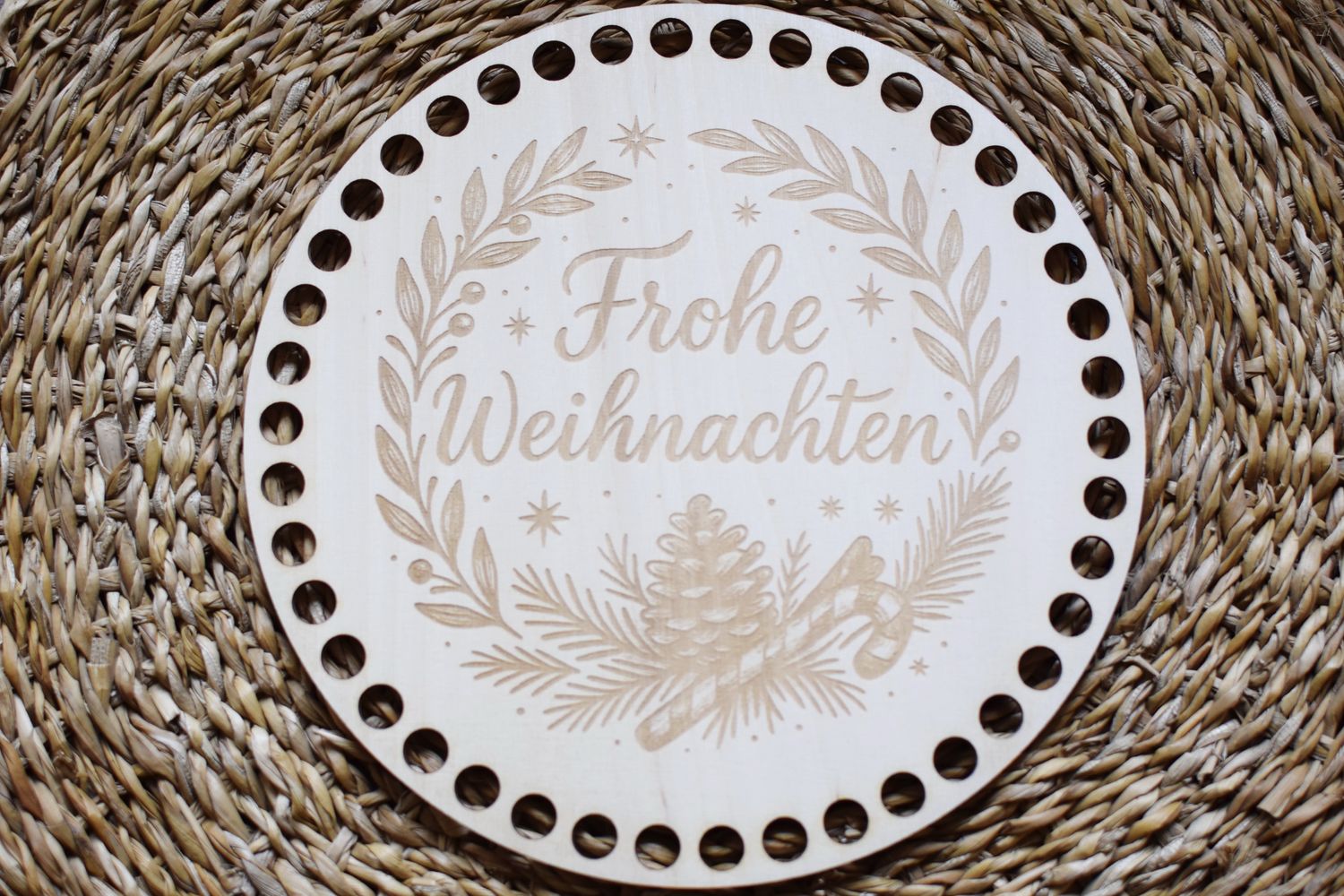 KRANZ, FROHE WEIHNACHTEN,  Holzböden mit Motiv, Rund in allen Größen und Lochgrößen