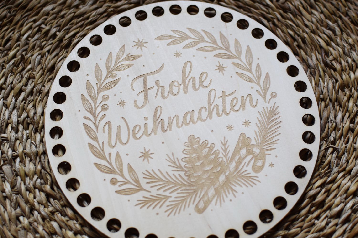 KRANZ, FROHE WEIHNACHTEN,  Holzböden mit Motiv, Rund in allen Größen und Lochgrößen