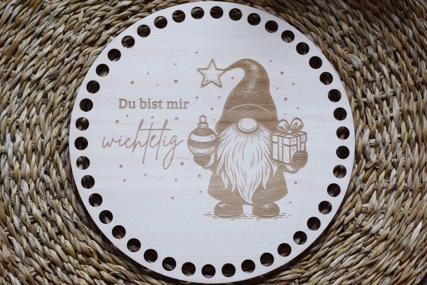 WICHTELIG,  Holzböden mit Motiv, Rund in allen Größen und Lochgrößen