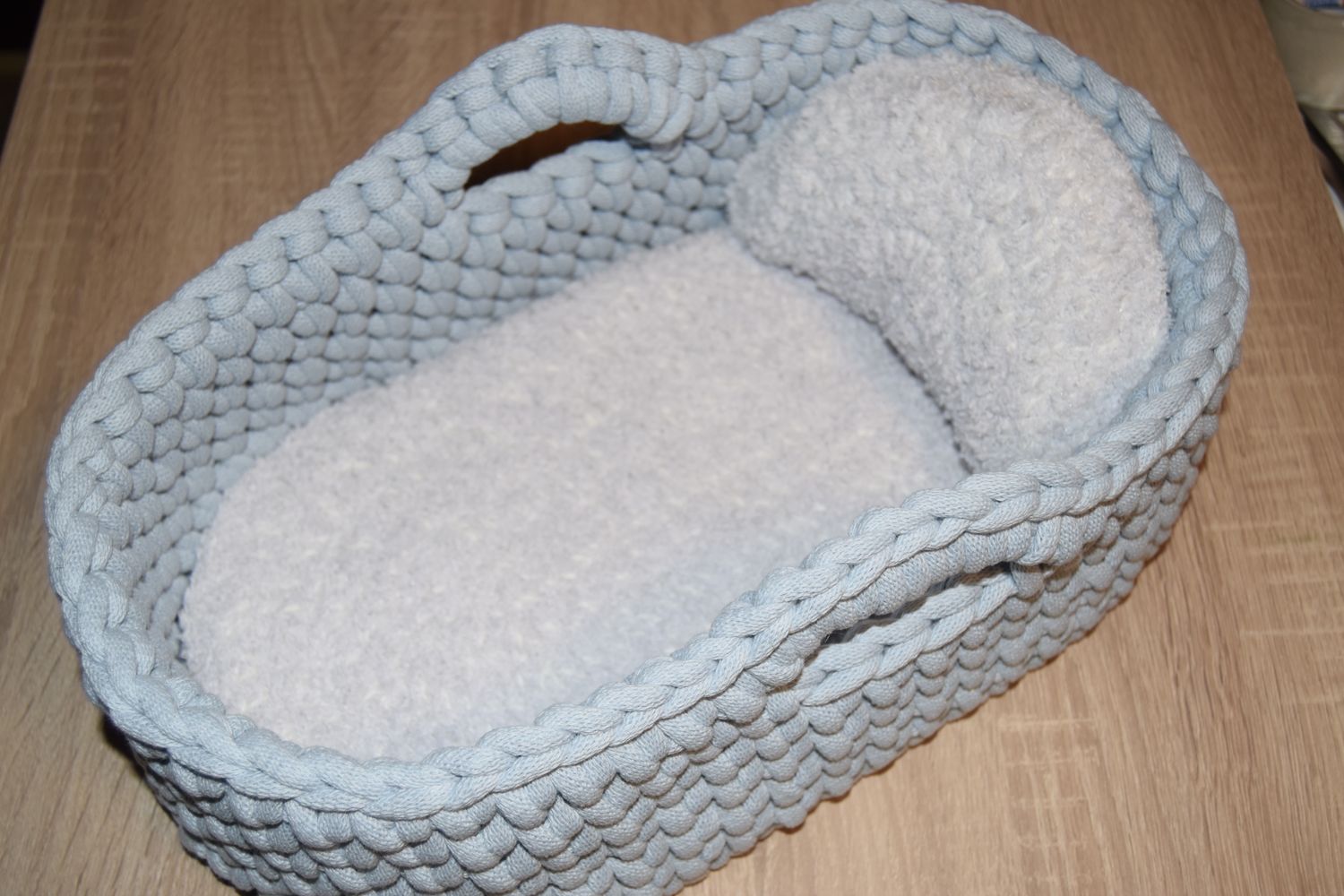 Innen-Kuschel-Set für Puppen-Moseskörbchen fertig gehäkelt – Matratze, Mondkissen &amp; Bettdecke (3 Größen)