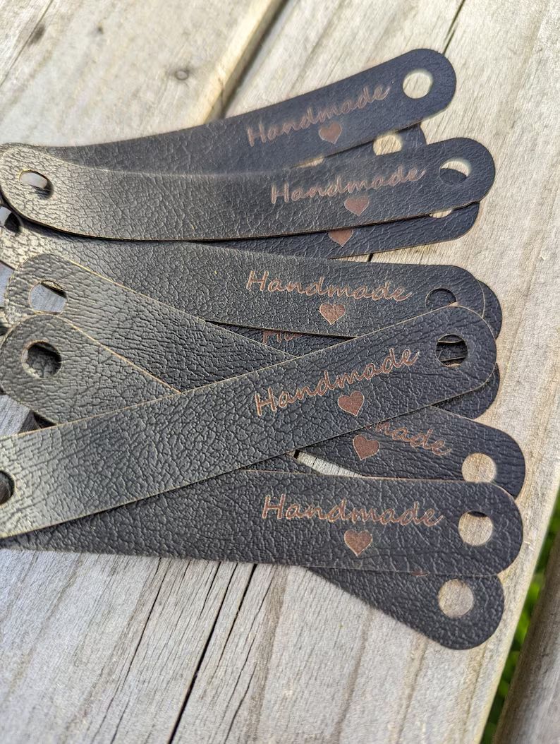 10x HANDMADE Label in schwarz mit brauner Schrift