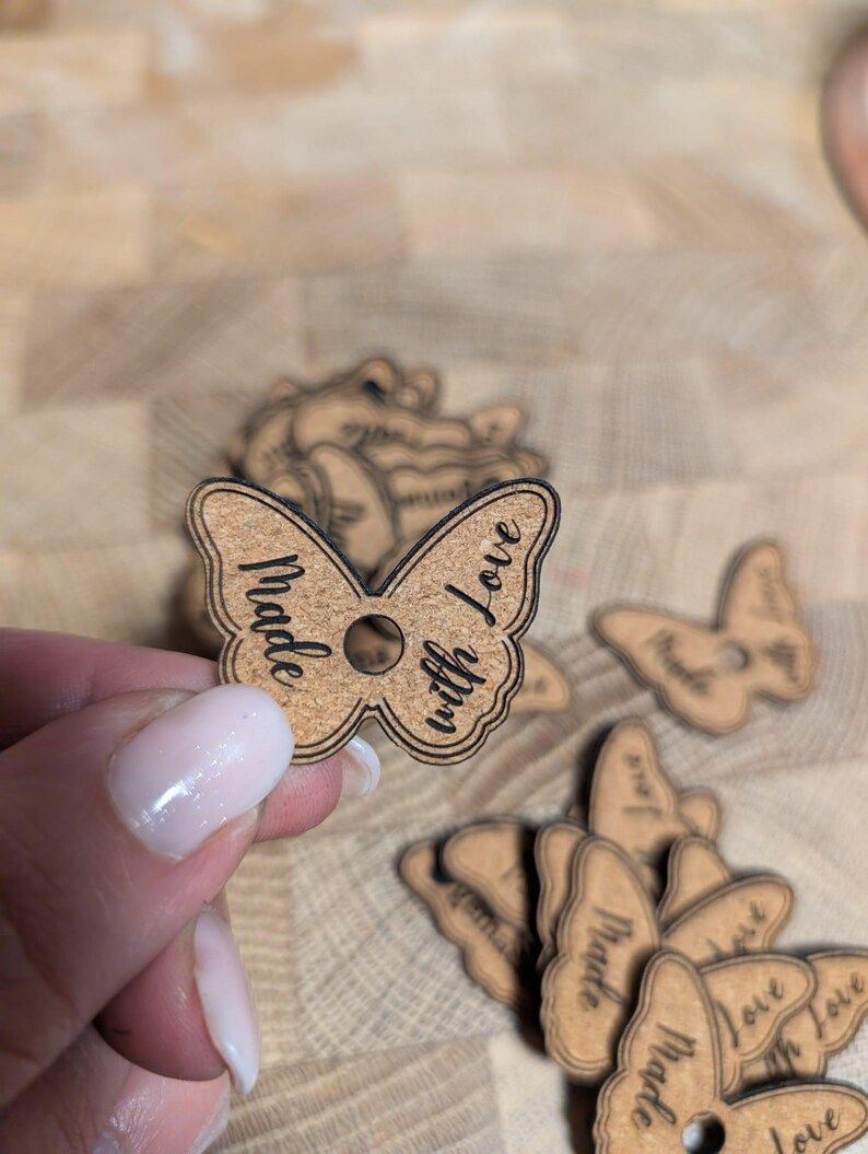 SCHMETTERLING · Handmade with Love · in verschiedenen Farben und Nieten
