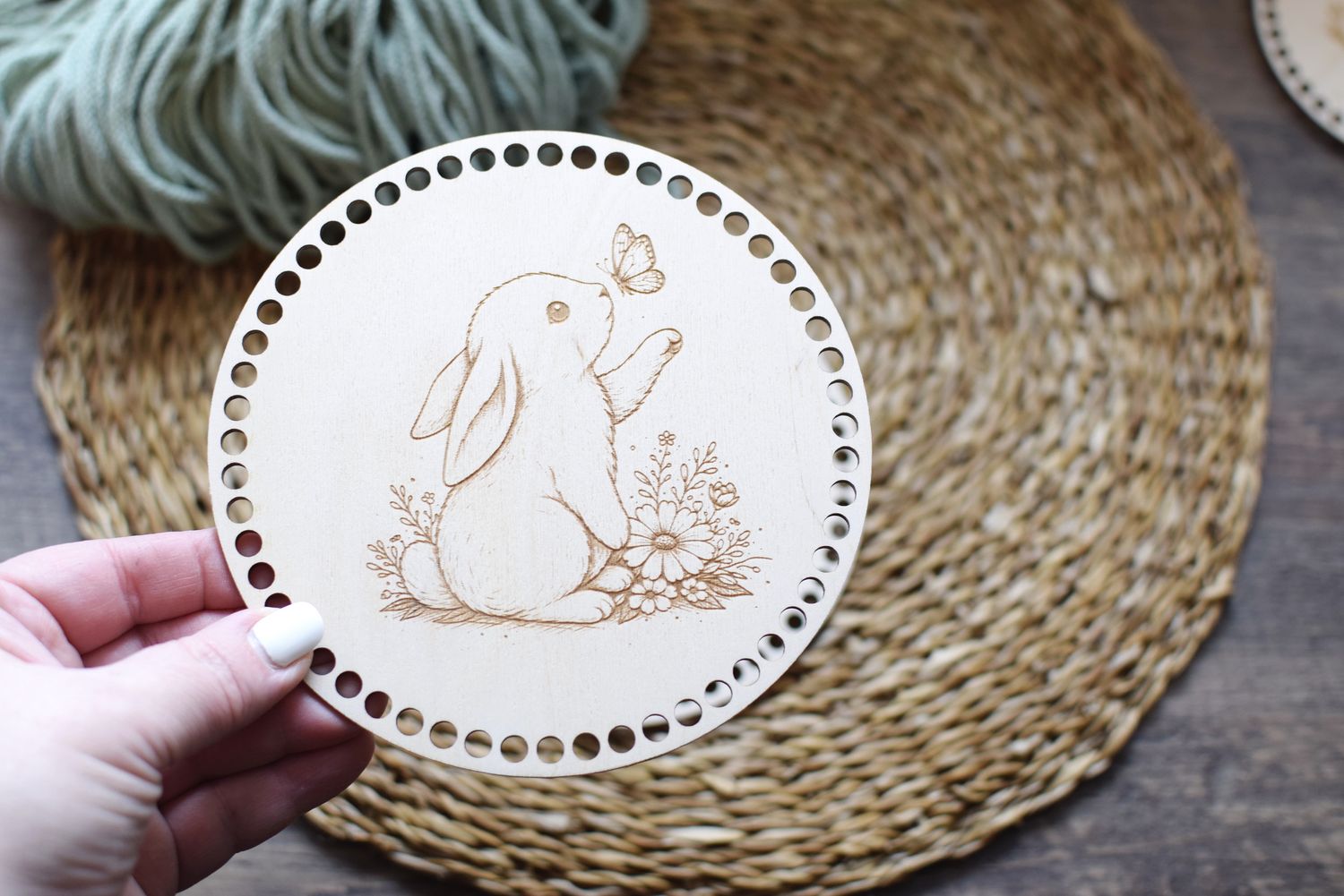 Holzboden mit Häschen in 2 verschieden Motiven und Lochgrößen