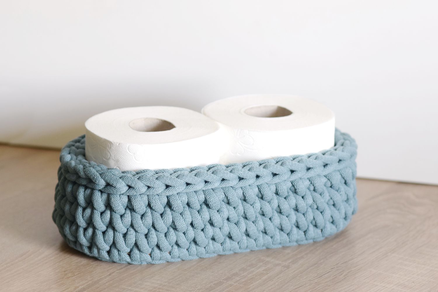 Holzboden für Klopapier, Toilettenpapier Korb in 2 Größen und 2 Lochgrößen