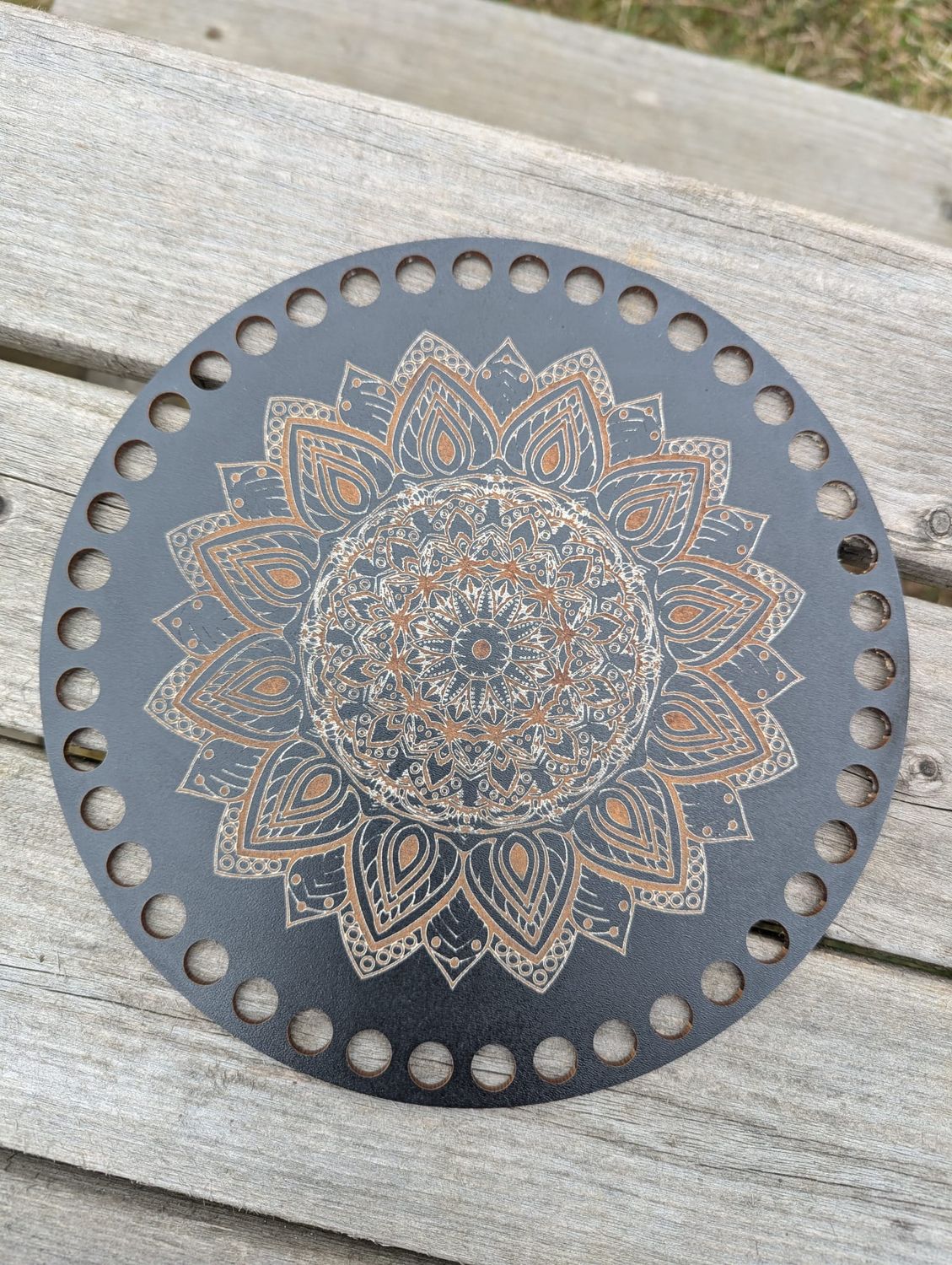 MANDALA  Black MDF Holzboden in 20cm