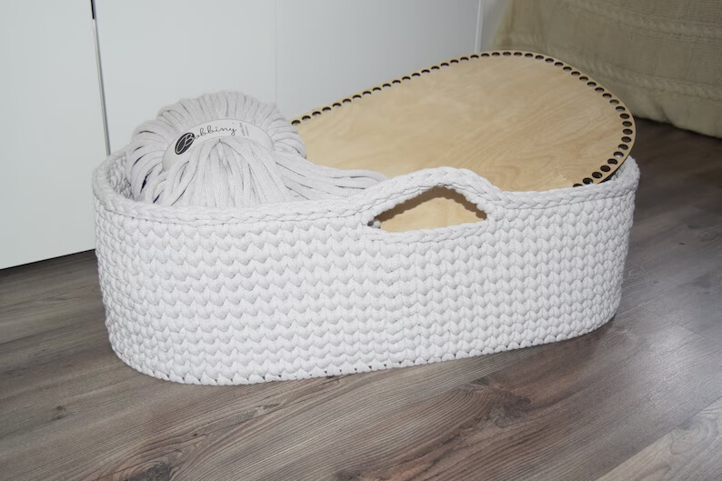 Handgehäkeltes Baby-Moseskörbchen – Größen L &amp; XXL für JUMBO Bobbiny, nachhaltig &amp; stabil