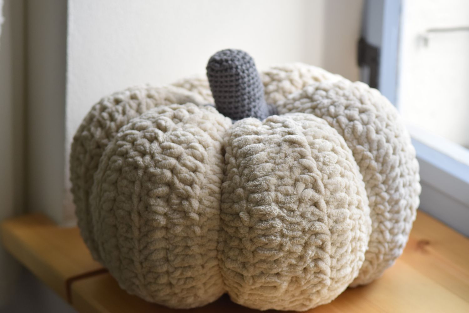Anleitung Kürbiskissen CUDDLY zum selberhäkeln