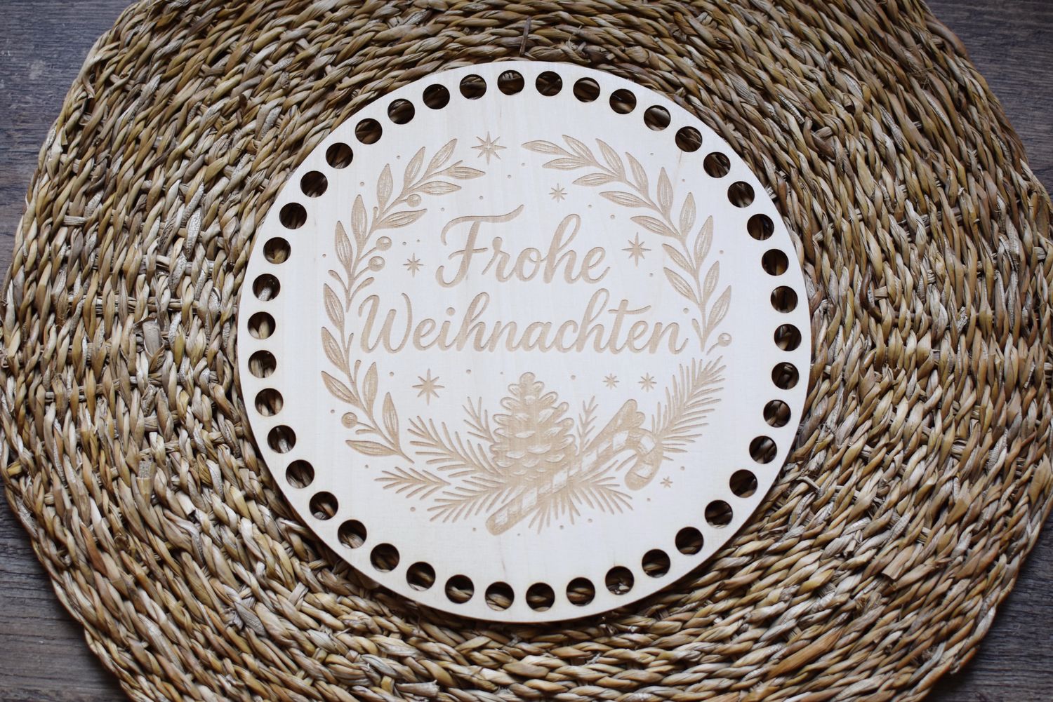 KRANZ, FROHE WEIHNACHTEN,  Holzböden mit Motiv, Rund in allen Größen und Lochgrößen